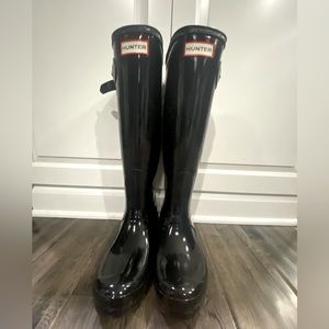 HUNTER Tall Rubber Rain Boots